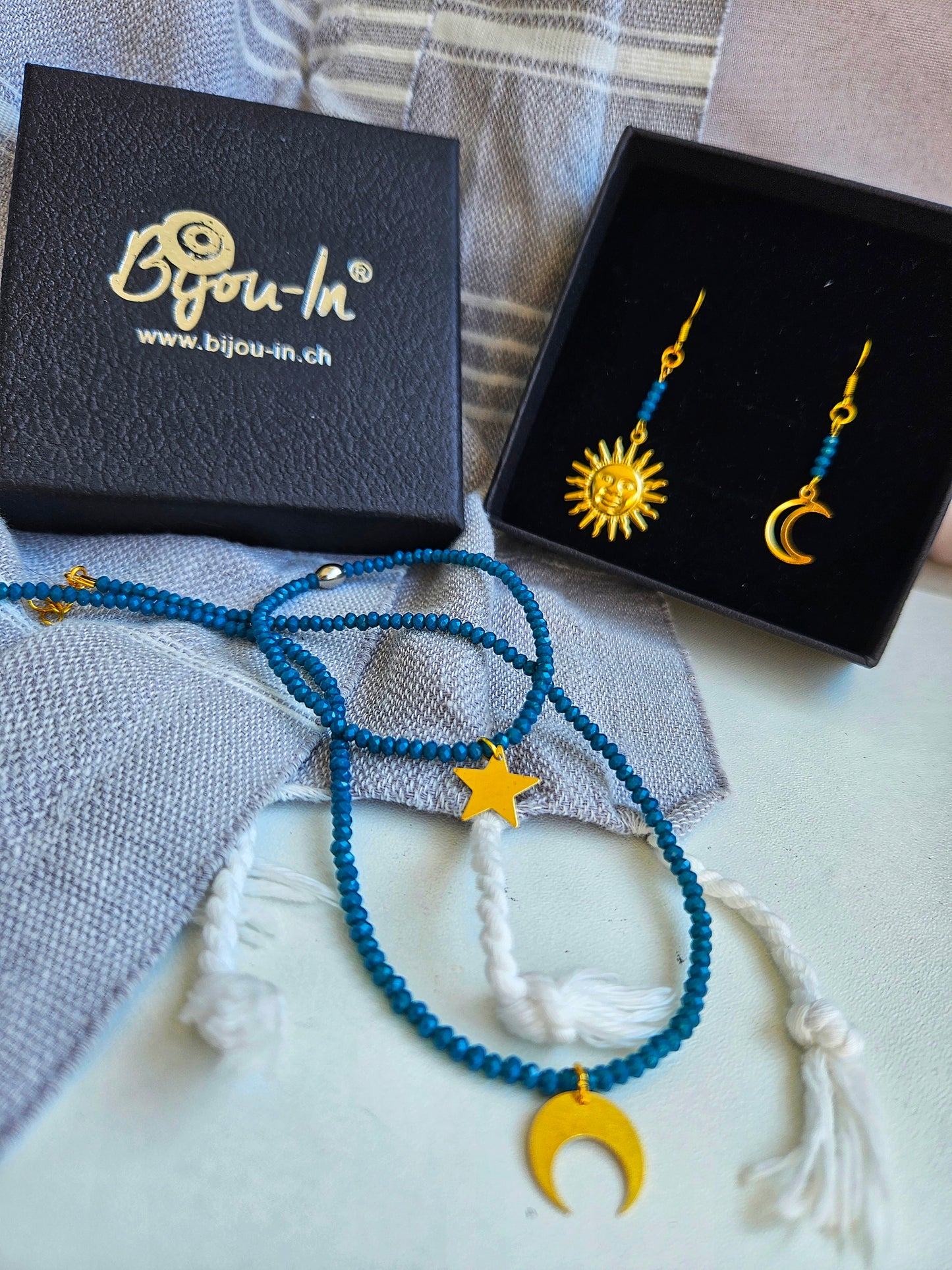 Universa / Ohrschmuck