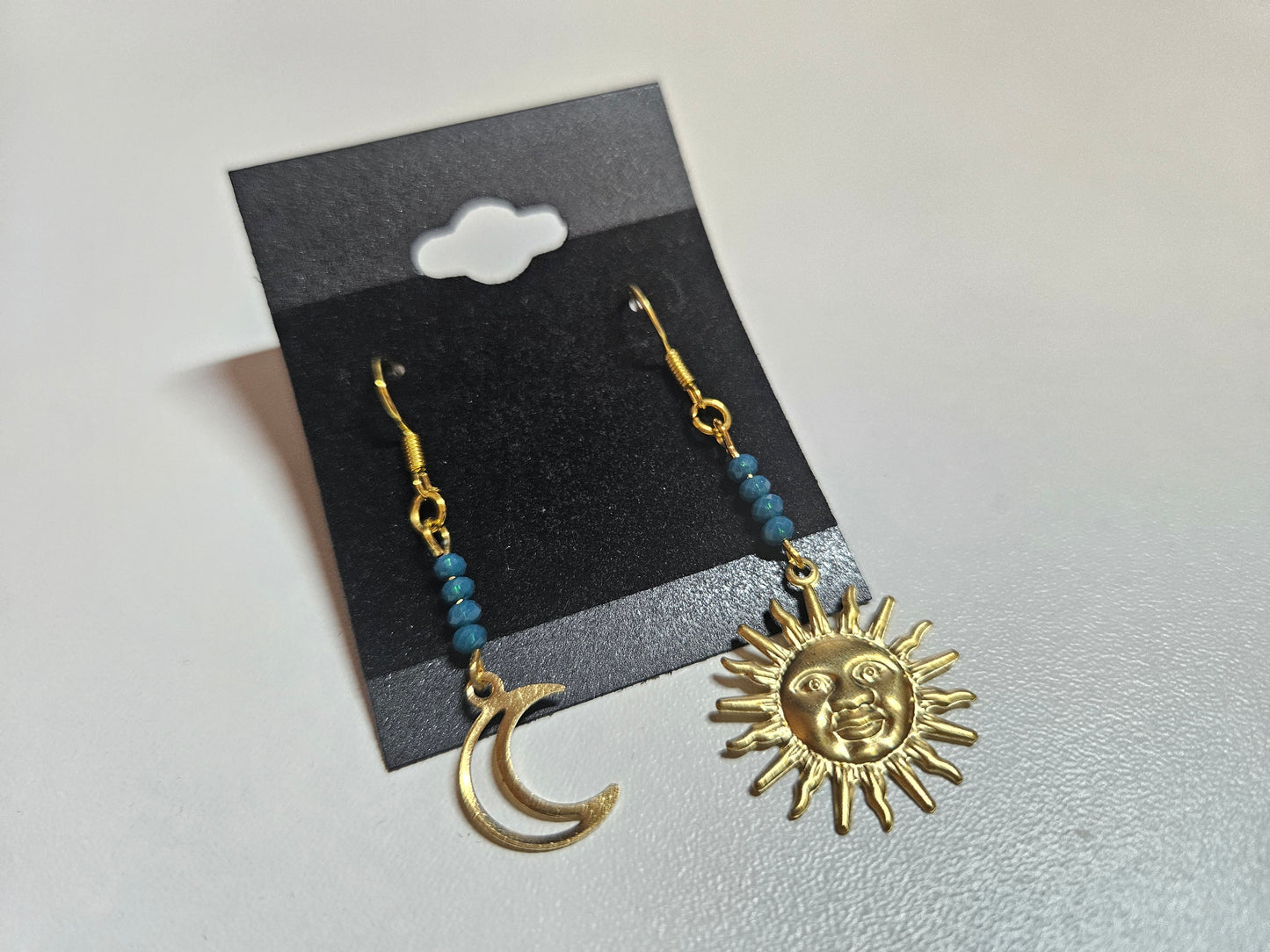 Universa / Ohrschmuck